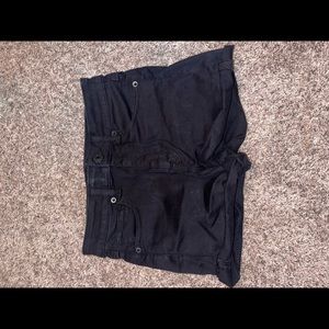 American eagle Womens size 2 black shorts!